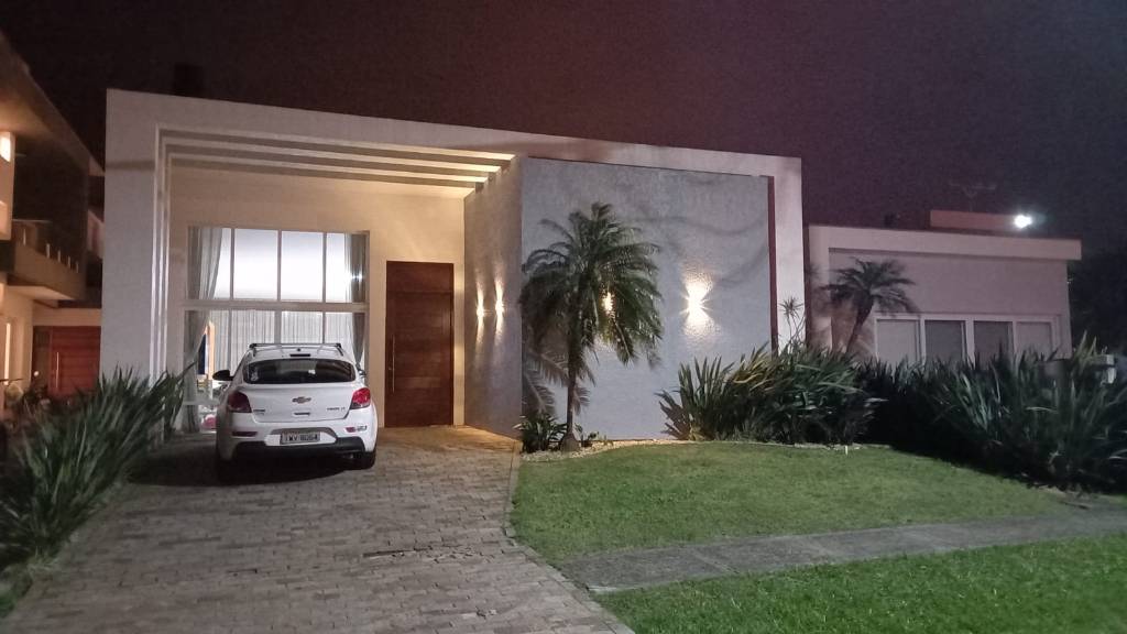 Casa em Condomínio 4 dormitórios para venda, Parque Antártica em Capão da Canoa | Ref.: 18629