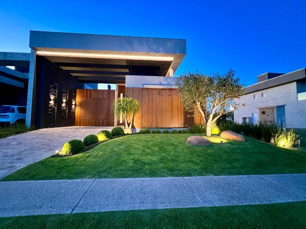 Casa em Condomínio 4 dormitórios para venda, Parque Antártica em Capão da Canoa | Ref.: 21428